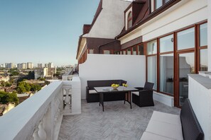 Căn hộ, 2 phòng ngủ, hiên | Hiên