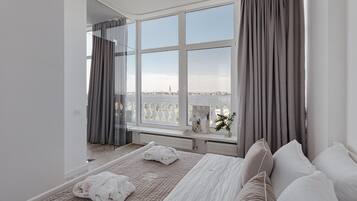 Apartment, 1 Bedroom, Terrace | 2 bedrooms, hypo-allergenic bedding, minibar, individually decorated