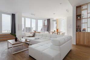 Cobertura real | Roupas de cama antialérgicas, frigobar, individualmente decorados