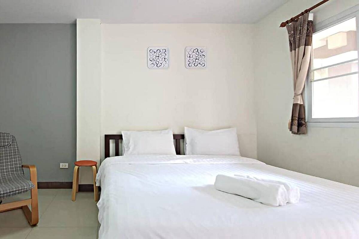 Superior Double Room | Desk, free WiFi, bed sheets