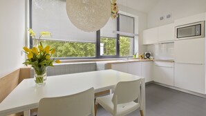 Departamento, 2 habitaciones, Terraza | Cocineta privada