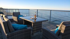 Departamento, 2 habitaciones, Terraza | Vista al agua
