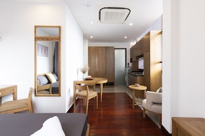 1 chambre, fer et planche à repasser, Wi-Fi gratuit