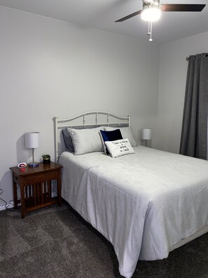 2 bedrooms, desk, iron/ironing board, free WiFi