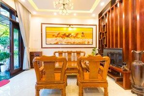 Lobby sitting area - Lavila Hoi An Homestay (Da Nang)