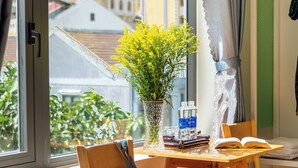 Familierom, byutsikt | Utsikt fra rommet