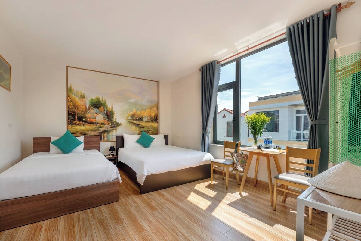 Family Room, City View