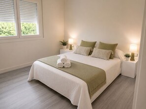 4 間睡房、熨斗/熨衫板、上網、床單