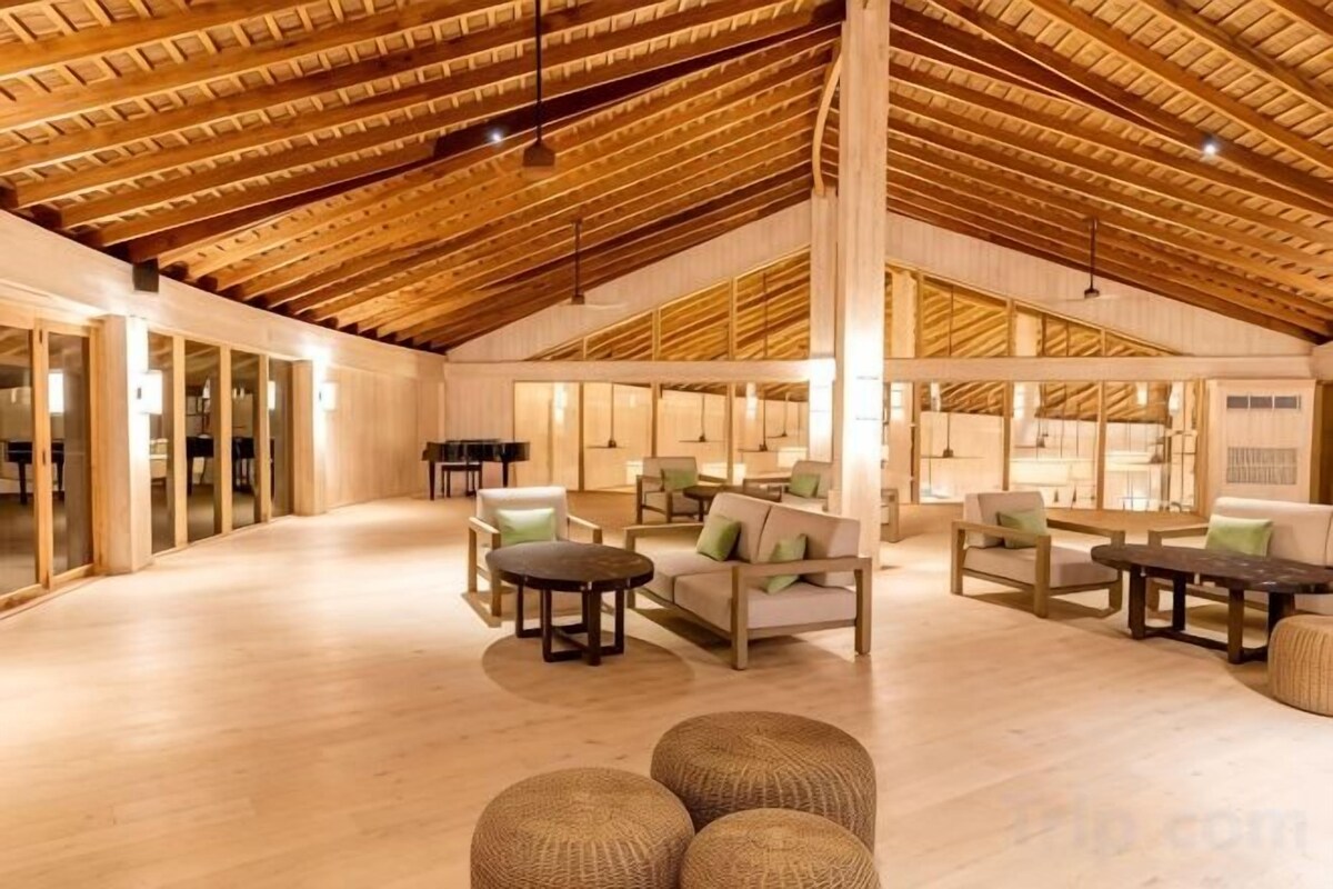 Lagoon Pool Villa