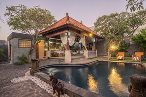 屋外プール