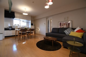 Apartamento | Área de estar | TV