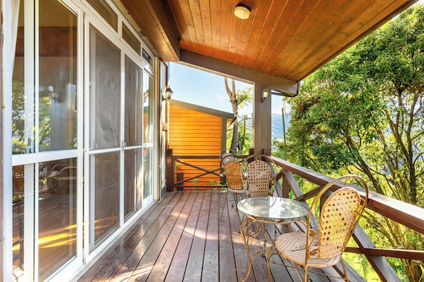 Perhehuone | Parveke