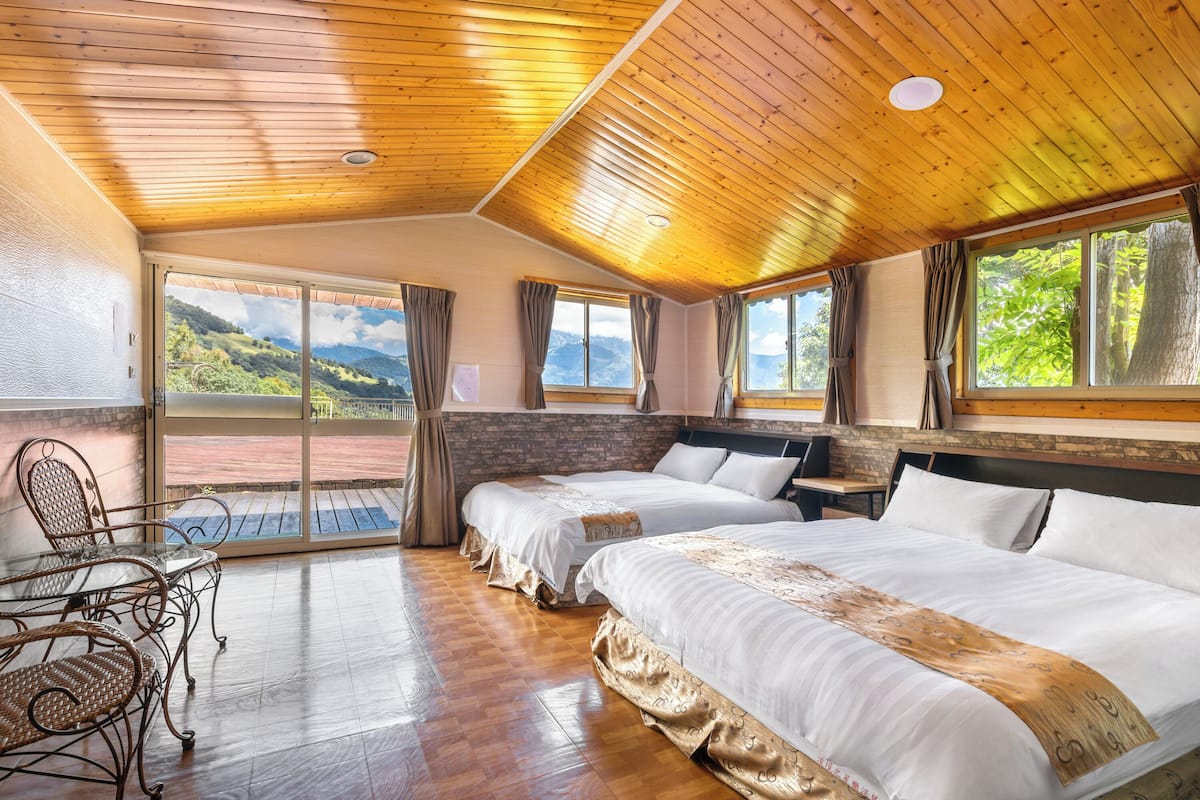 Quadruple room with balcony | 1 bedroom, free WiFi, bed sheets