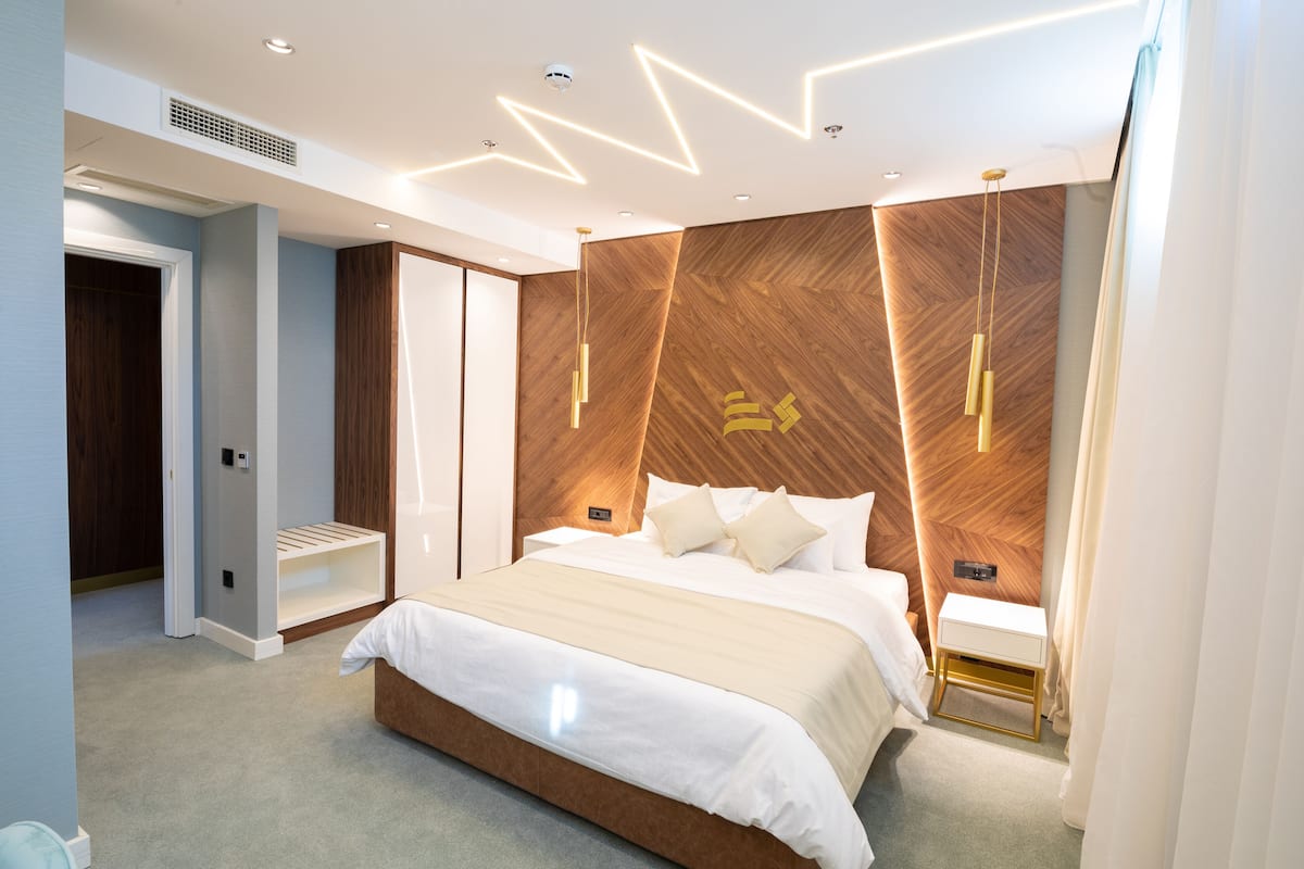 Suite | 1 bedroom, minibar, in-room safe, desk