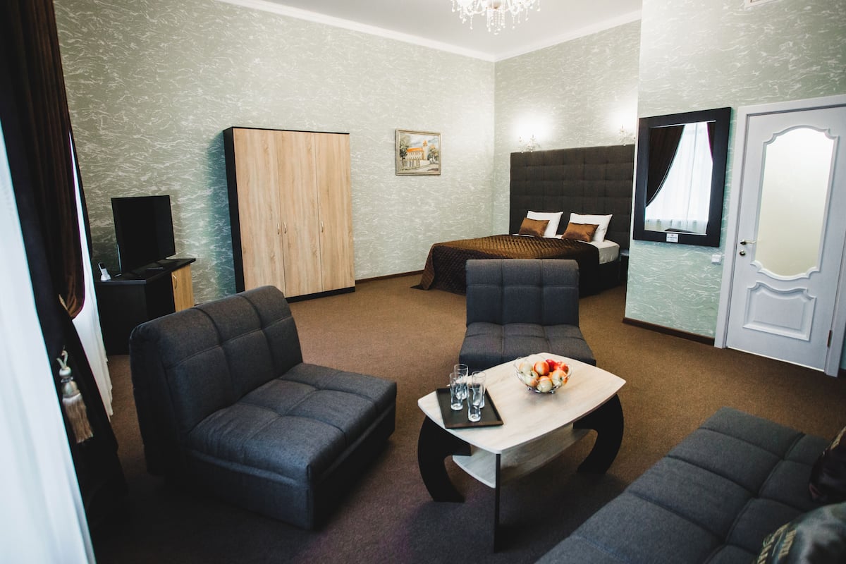 Suite | 1 soveværelse, minibar, pengeskab på værelset, skrivebord