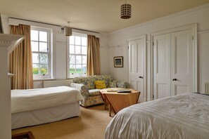 8 Schlafzimmer, Bügeleisen/Bügelbrett, kostenloses WLAN, Bettwäsche