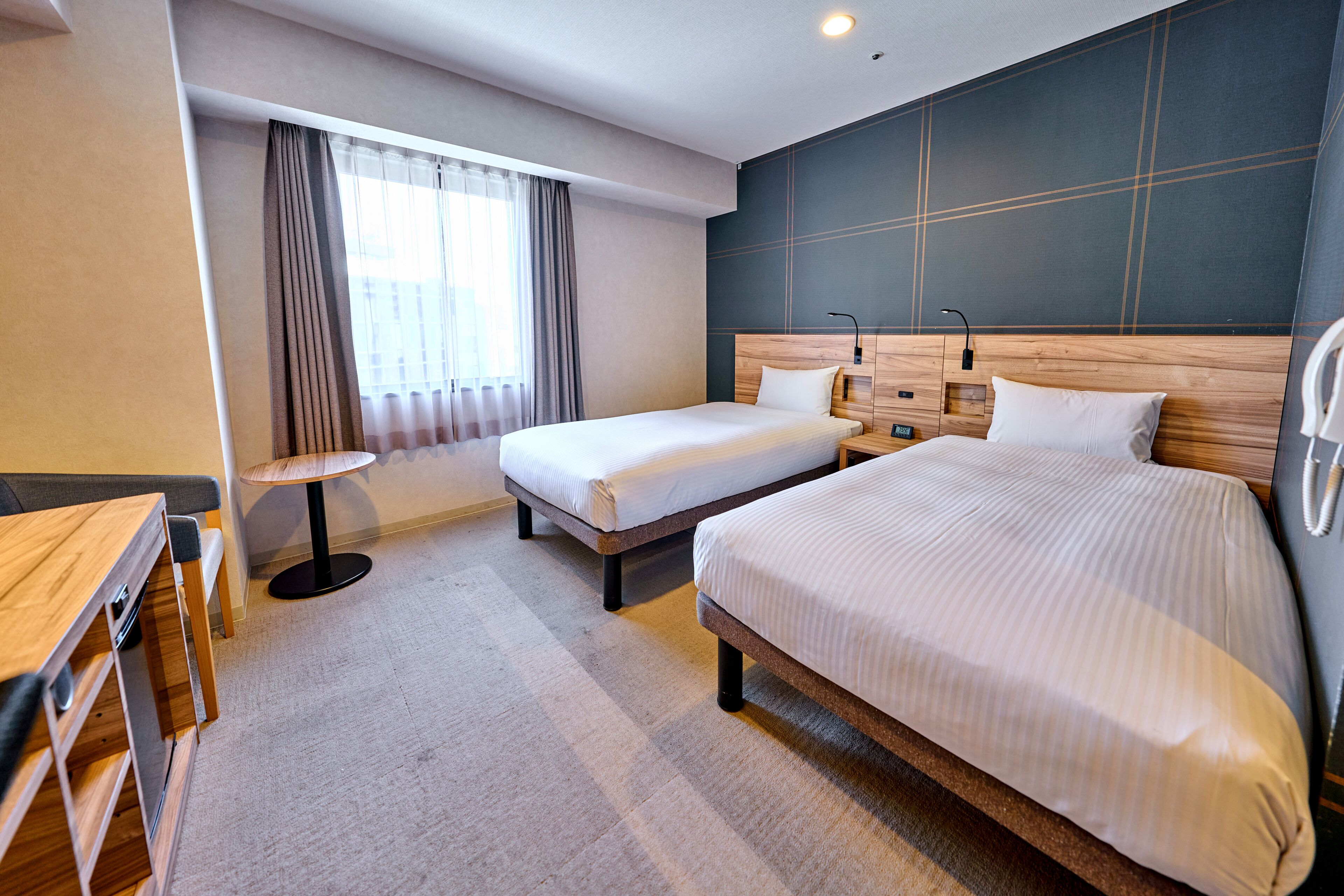 Twin Room, Non Smoking | Desk, free WiFi, bed sheets