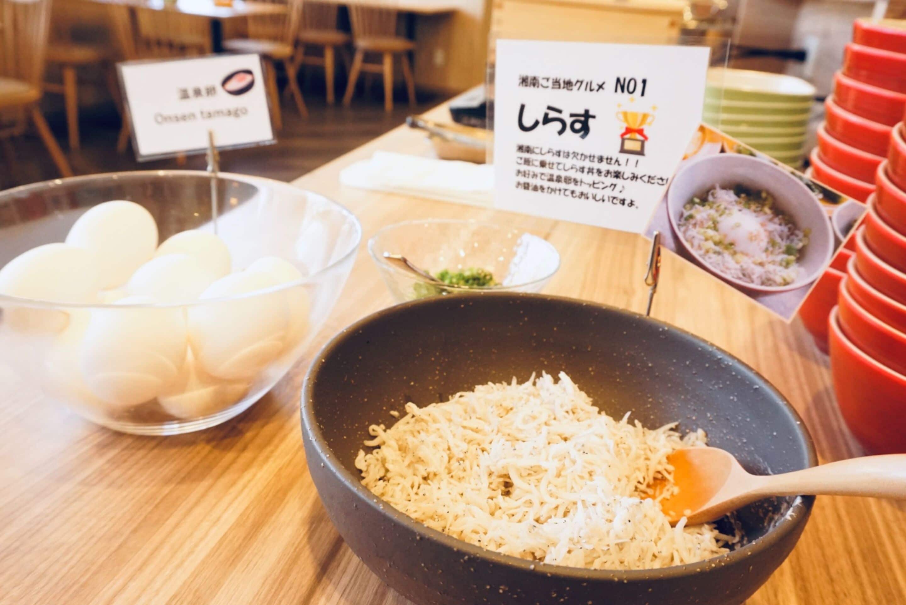 daily buffet breakfast (jpy 1100 per person)