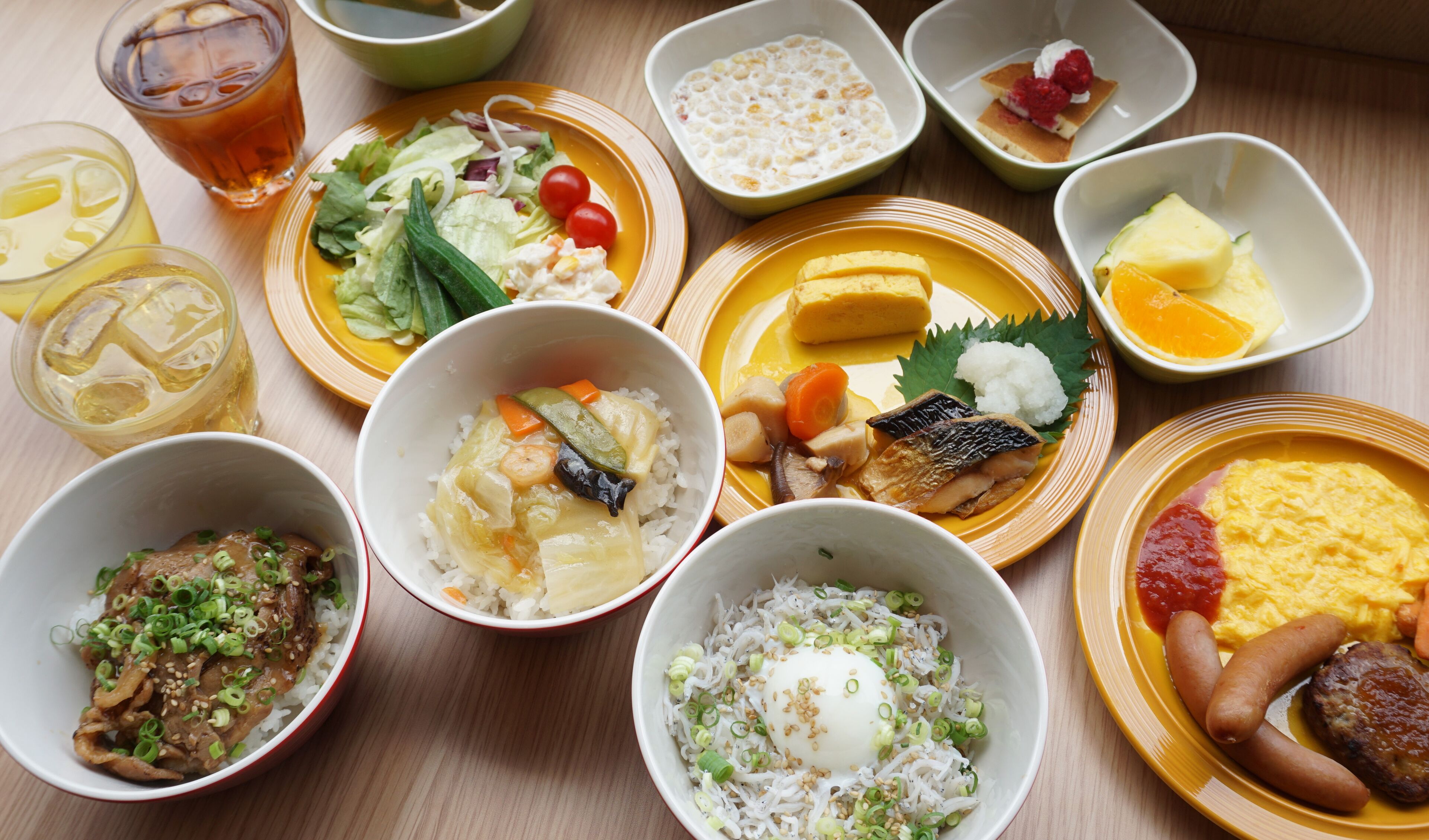 daily buffet breakfast (jpy 1100 per person)