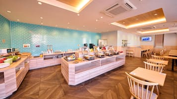 Daily buffet breakfast for a fee