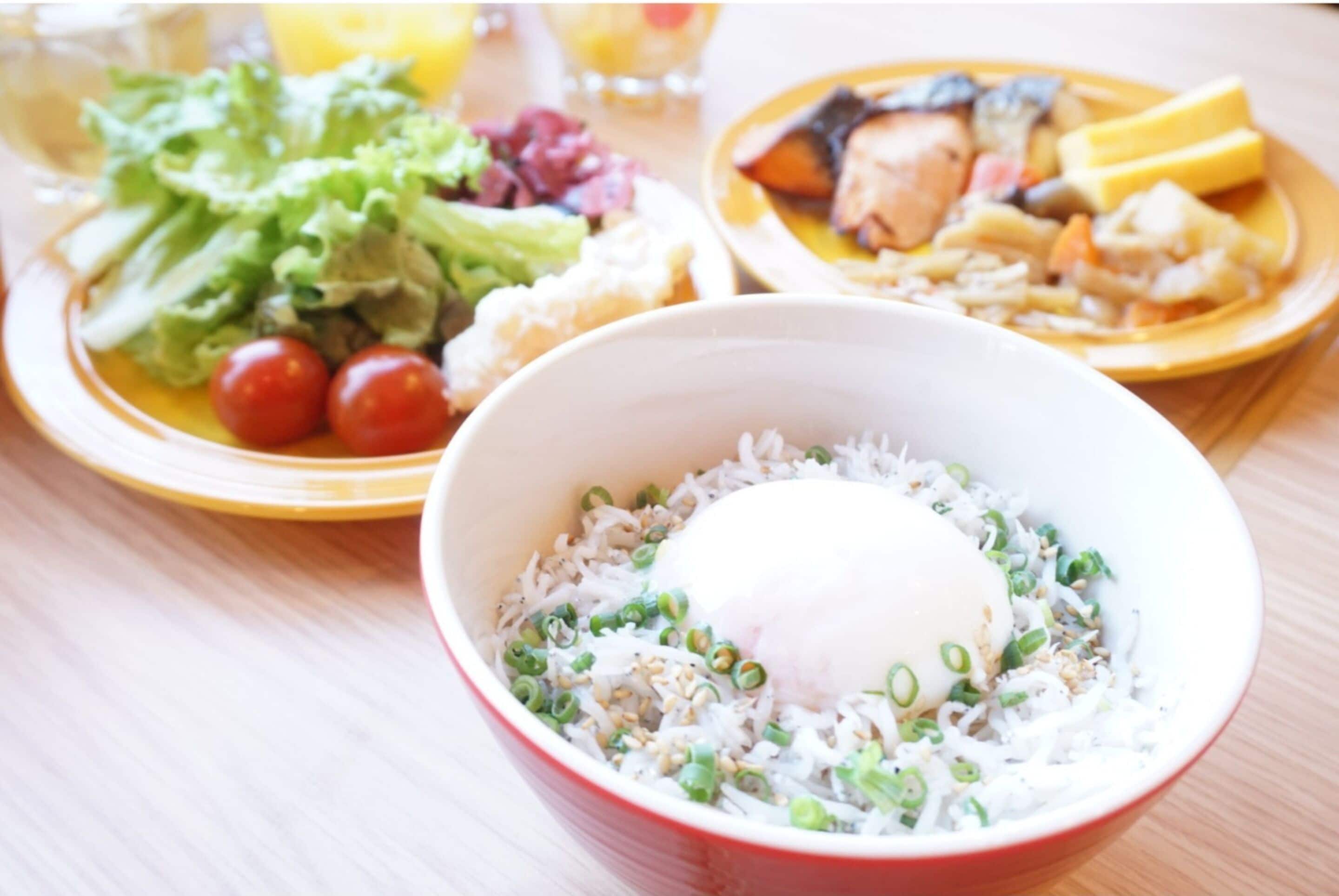 daily buffet breakfast (jpy 1100 per person)