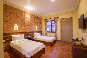 Deluxe Twin Room | Free WiFi, bed sheets