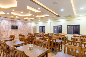 Restaurant - Badreni Jungle Resort (Sauraha)