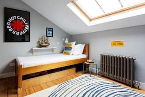 House (5 Bedrooms)