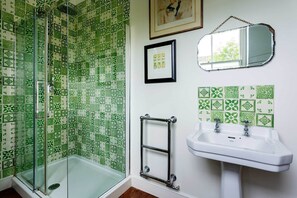 House (5 Bedrooms) | Bathroom