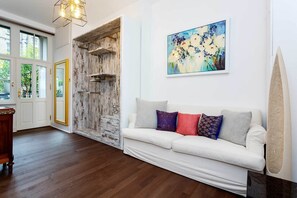 Apartment (2 Bedrooms) | Living room - Blomfield Court (London)