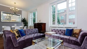 Living room - Blomfield Court (London)