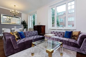 Apartment (2 Bedrooms) | Living room - Blomfield Court (London)