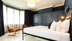 House (3 Bedrooms) - Ravenscourt Gardens (London)