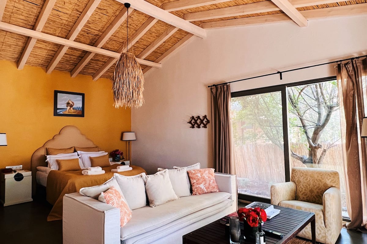 Suite, Beachside | 1 bedroom, minibar, in-room safe, soundproofing