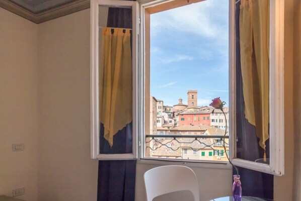 Apartment, 2 Schlafzimmer | Ausblick vom Zimmer