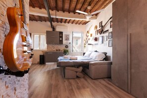 Studio | Wohnbereich | LCD-Fernseher