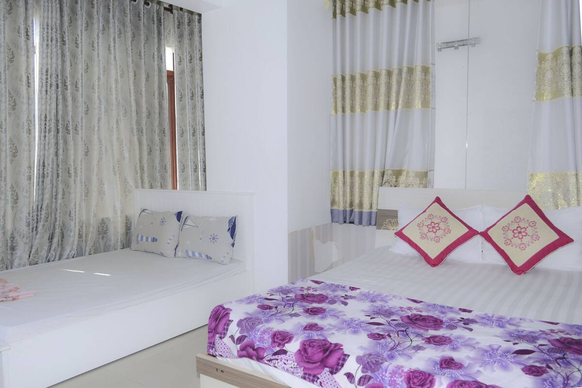 Appartement panoramique, 2 chambres (13G) | Bureau, fer et planche à repasser, accès au Wi-Fi (inclus)