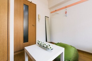 Room (2) | Desk, free WiFi - Diamante Yakuin (Fukuoka)