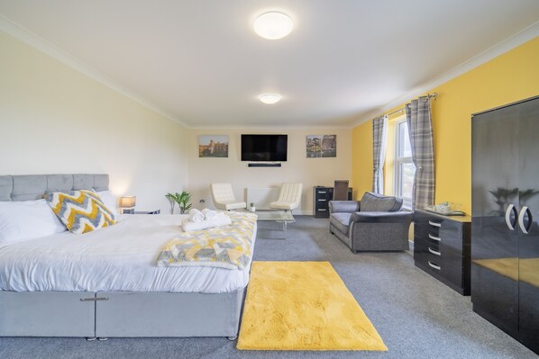 Superior Suite, Ensuite (Thatchers )