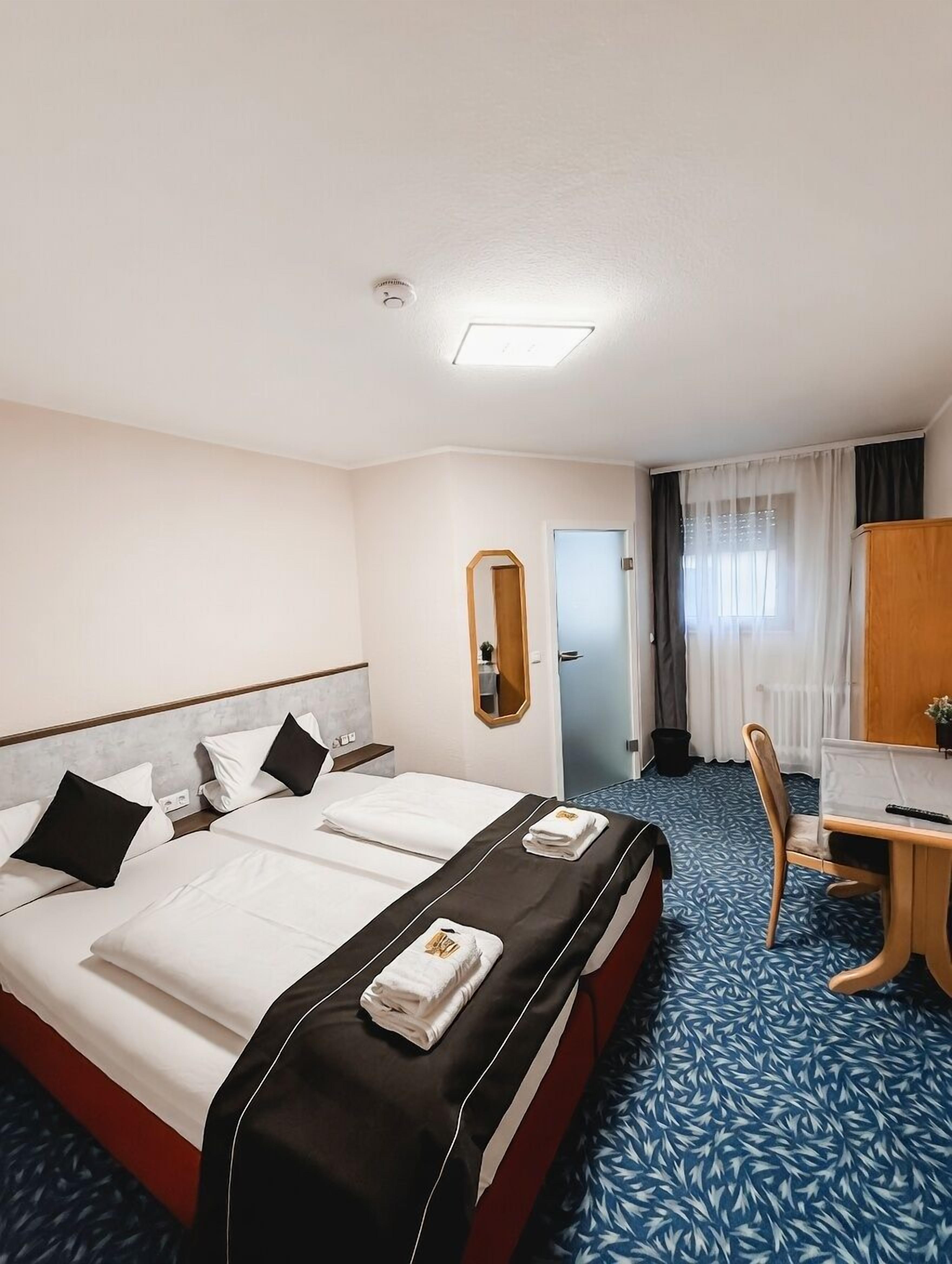 Kahden hengen classic-huone | Allergiatestatut vuodevaatteet, yksilöllisesti sisustettu