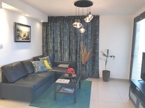 TV - Home Away From Home in Tiberias (Tiberias)