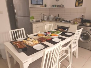 Dining - Home Away From Home in Tiberias (Tiberias)