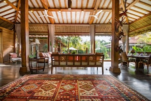 Villa (5 Bedrooms) | Property amenity - Bali Villa Near the Beach, 2041 (Canggu)