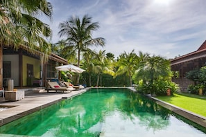Villa (5 Bedrooms) | Front of property - Bali Villa Near the Beach, 2041 (Canggu)
