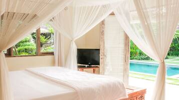 1 bedroom, iron/ironing board, bed sheets