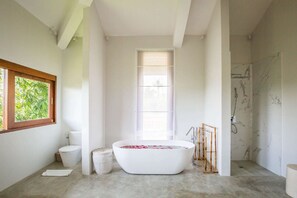 A modern bathroom with a freestanding bathtub, a toilet, and a shower area. - Beautiful Villa With Private Pool, Bali Villa 2059 (Sukawati)
