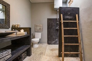 Villa (1 Bedroom) | Bathroom - Luxury Villa in Bali near Beach, Bali Villa 2038 (Seminyak)