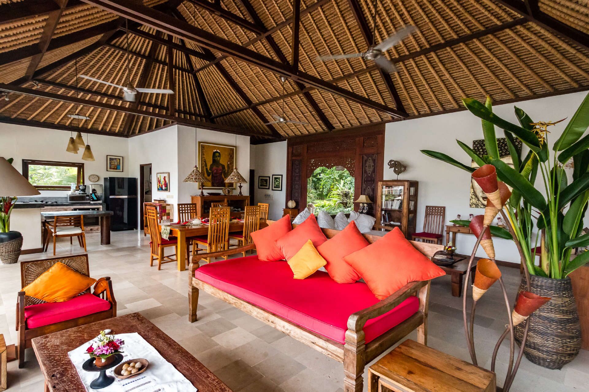 Villa (1 Bedroom) | Living room | TV