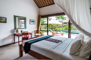 Villa (1 Bedroom) | 1 habitación, tabla de planchar con plancha y ropa de cama 