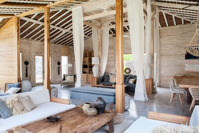 Luxury 5 Bedroom Villa With Private Pool, Bali Villa 2022